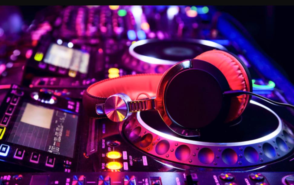 DJ